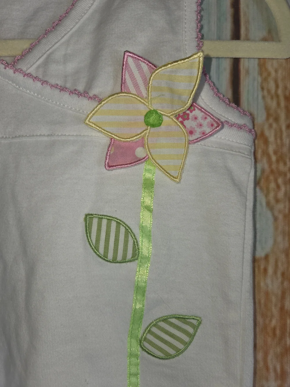 Copper Key 2 Piece Set White Tank Top & Pants w/Pink Trim & Multicolor Flower.